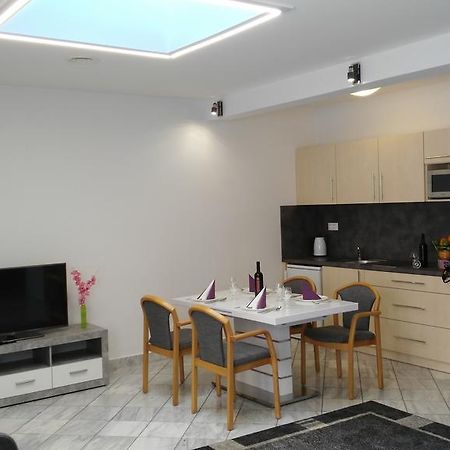 Apartament Fueredi Haz Apartman Sopron Zewnętrze zdjęcie