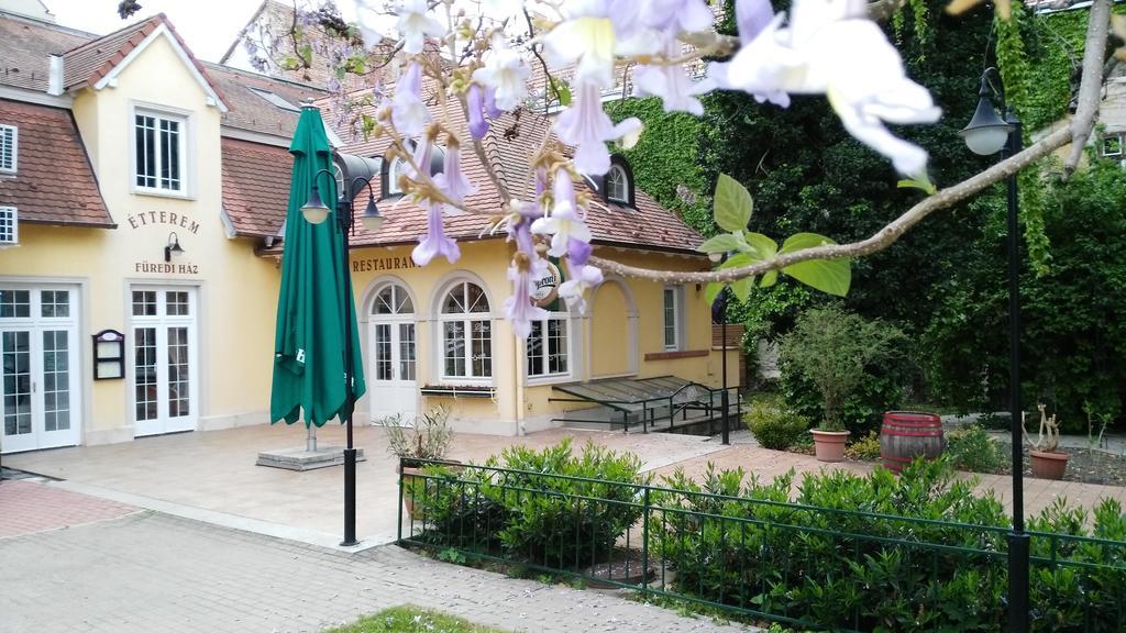 Apartament Fueredi Haz Apartman Sopron Zewnętrze zdjęcie